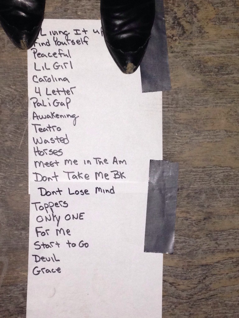 The set list for Taos